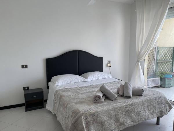 Residence Belvedere Vista - SeaFront : photo 8 de la chambre one bedroom apartment with terrace and partial sea view