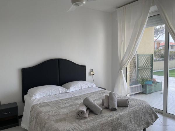 Residence Belvedere Vista - SeaFront : photo 10 de la chambre one bedroom apartment with terrace and partial sea view