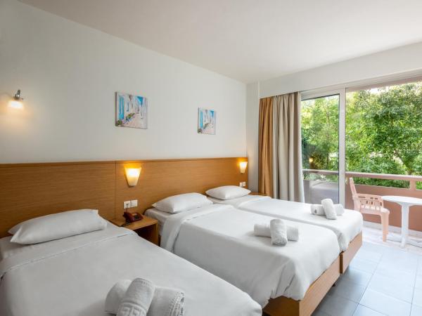 City Center Hotel : photo 6 de la chambre chambre triple supérieure