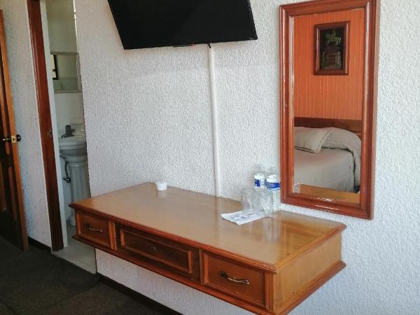 Hotel Las Américas : photo 6 de la chambre chambre double avec 2 lits doubles