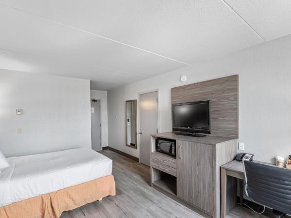Emerald Hotel & Suites Calgary Airport : photo 5 de la chambre chambre double standard