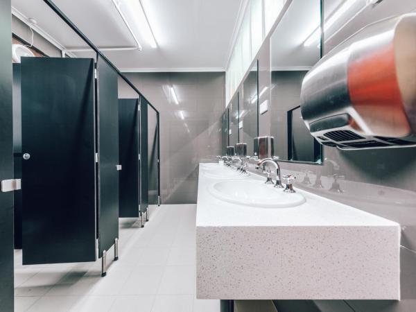 Maze Backpackers - Sydney : photo 3 de la chambre chambre simple avec salle de bains commune