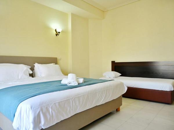 New Times Home & Hotels Near Metro Station Athens Center : photo 1 de la chambre chambre triple confort