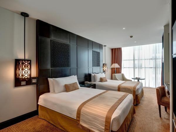 Holiday Inn Dubai Al Barsha, an IHG Hotel : photo 1 de la chambre chambre king premium avec vue sur ville