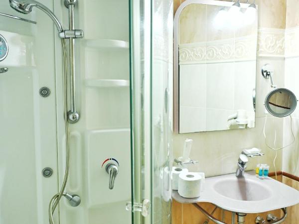 New Times Home & Hotels Near Metro Station Athens Center : photo 9 de la chambre suite deluxe