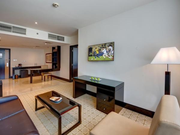 Holiday Inn Dubai Al Barsha, an IHG Hotel : photo 2 de la chambre suite 2 chambres