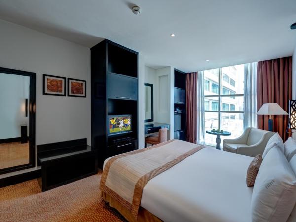 Holiday Inn Dubai Al Barsha, an IHG Hotel : photo 2 de la chambre chambre king standard avec vue sur ville