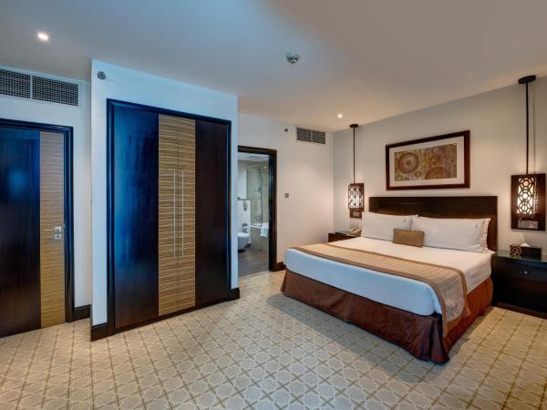 Holiday Inn Dubai Al Barsha, an IHG Hotel : photo 4 de la chambre one-bedroom king suite with balcony 2