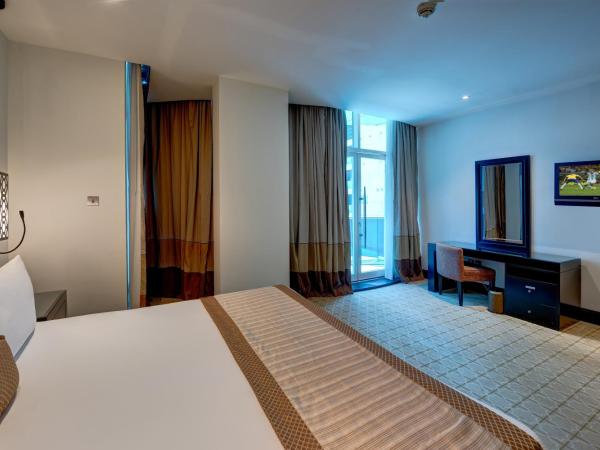 Holiday Inn Dubai Al Barsha, an IHG Hotel : photo 5 de la chambre one-bedroom king suite with balcony 2
