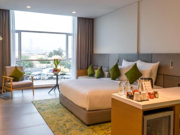 Al Khoory Courtyard Hotel : photo 1 de la chambre chambre premium ville