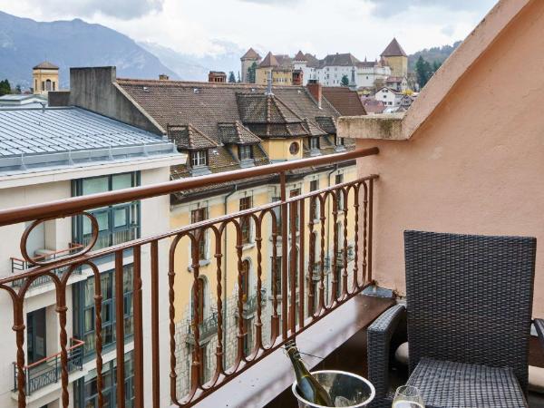 Best Western Plus Hotel Carlton Annecy : photo 2 de la chambre chambre lit queen-size confort avec balcon - non-fumeurs