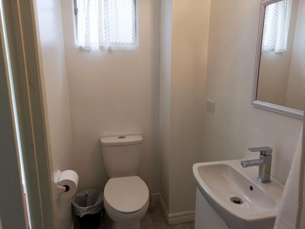 Private Rooms in House in North York Shared Kitchen : photo 7 de la chambre chambre double deluxe avec balcon