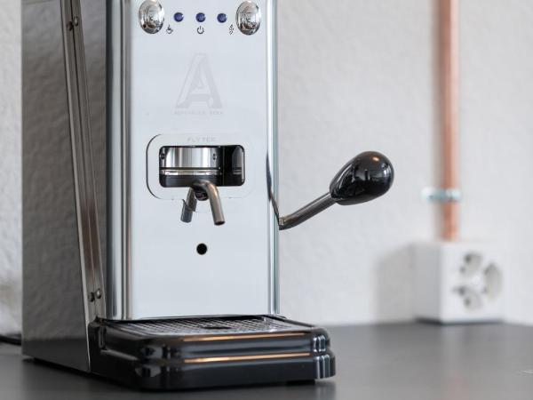 Alpenblick Bern - kind of a hotel : photo 5 de la chambre chambre familiale avec douche