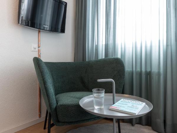 Alpenblick Bern - kind of a hotel : photo 4 de la chambre chambre familiale avec douche 