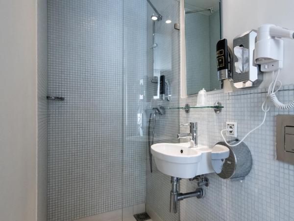 Acostar Hotel : photo 3 de la chambre chambre lits jumeaux en souterrain