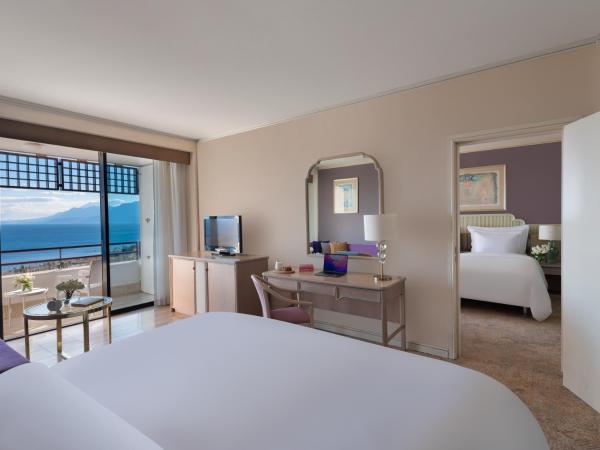 Rixos Downtown Antalya - The Land Of Legends Access : photo 4 de la chambre chambre lit king-size communicante avec 2 lits jumeaux - vue sur mer