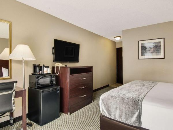 Rodeway Inn & Suites Portland - Jantzen Beach : photo 3 de la chambre chambre lit king-size - non-fumeurs