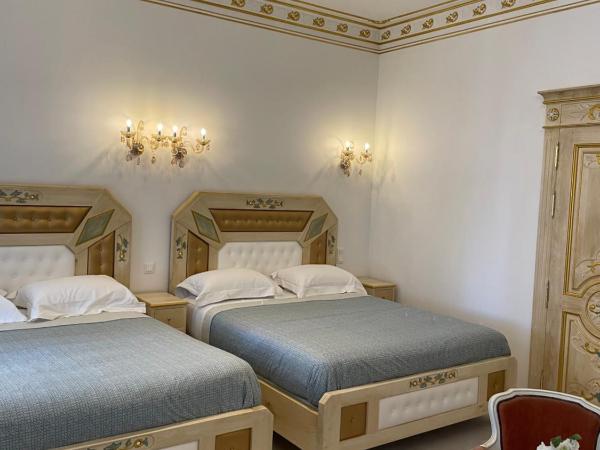 Chambre Familiale Maison de L'Église du Couvent : photo 3 de la chambre chambre familiale avec salle de bains privative