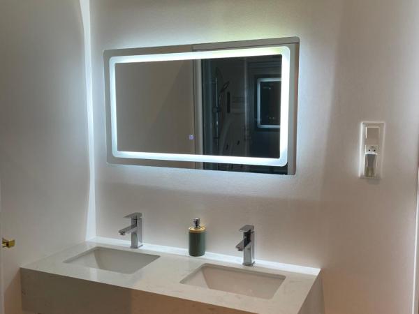 Chambre Familiale Maison de L'Église du Couvent : photo 9 de la chambre chambre familiale avec salle de bains privative