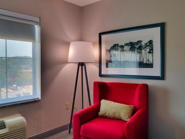 Country Inn & Suites by Radisson, Savannah Gateway, GA : photo 3 de la chambre suite studio avec 2 lits queen-size - non-fumeurs
