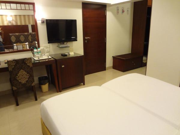 Hotel Suba Palace : photo 1 de la chambre suite familiale