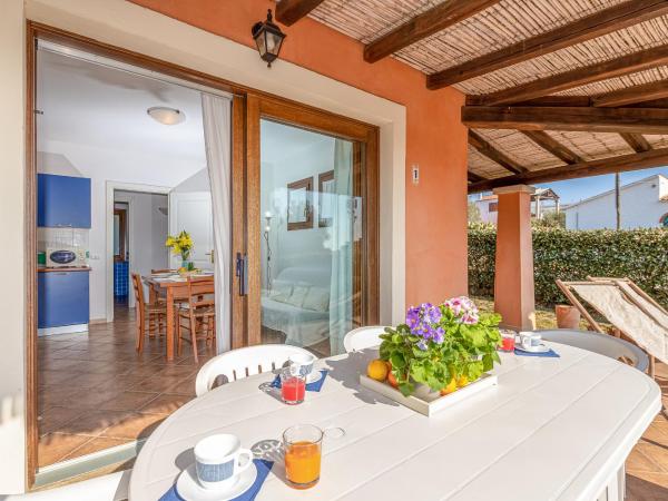 Le Dimore di Nettuno - Happy Rentals : photo 6 de la chambre appartement - vue sur piscine