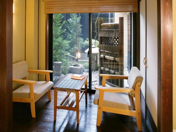 Matsubaya Ryokan : photo 5 de la chambre chambre de luxe de style japonais avec vue sur le jardin