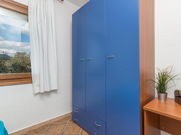 Le Dimore di Nettuno - Happy Rentals : photo 4 de la chambre appartement - vue sur piscine