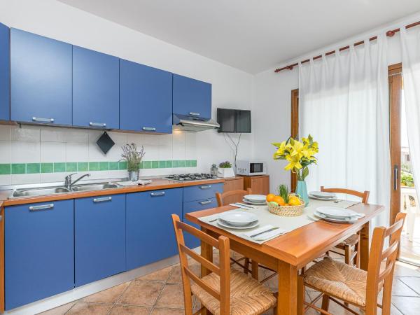 Le Dimore di Nettuno - Happy Rentals : photo 5 de la chambre appartement - vue sur piscine