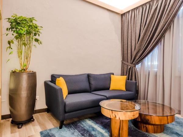 Tien Hotel Georgetown : photo 6 de la chambre suite avec cour