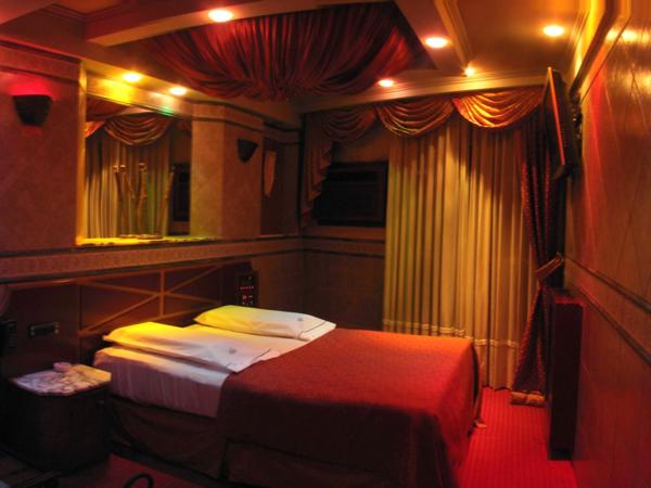 Dallas Hotel -Motel- : photo 2 de la chambre chambre lit queen-size 