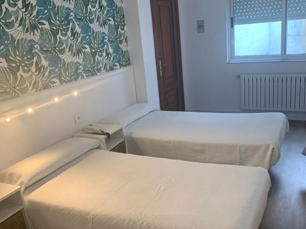 Hostal Linar : photo 7 de la chambre chambre triple