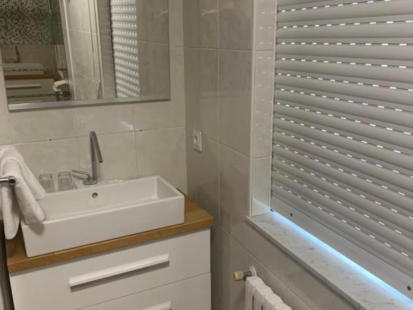 Hostal Linar : photo 6 de la chambre chambre triple