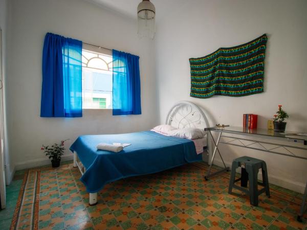Hostal Azul Puebla Barrio El Alto : photo 4 de la chambre chambre lit queen-size 