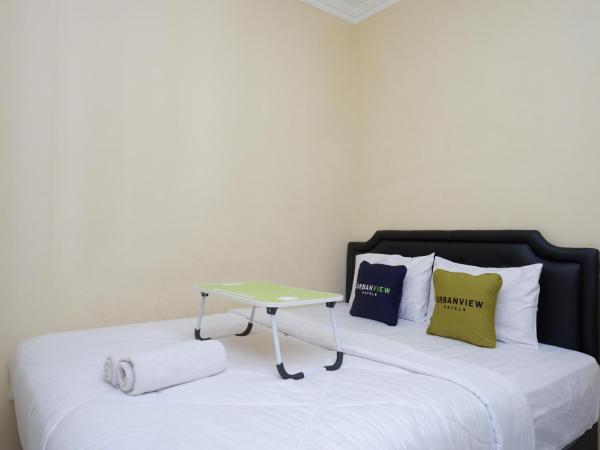 Urbanview Hotel Jogja City Mall : photo 2 de la chambre chambre double Économique