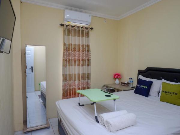 Urbanview Hotel Jogja City Mall : photo 10 de la chambre chambre double standard