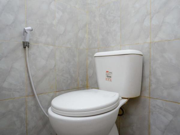Urbanview Hotel Jogja City Mall : photo 9 de la chambre chambre double Économique