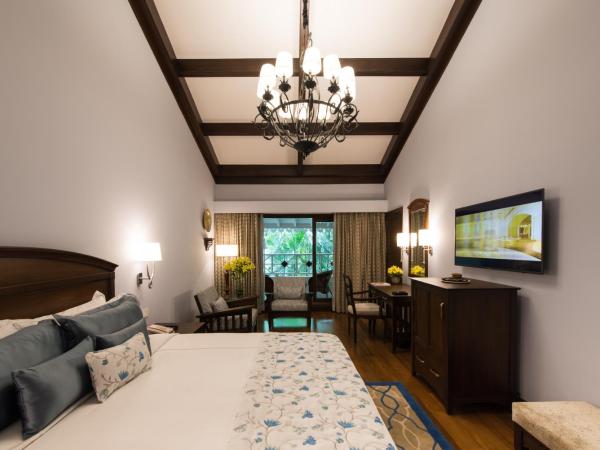 Taj West End : photo 5 de la chambre luxury suite one bedroom garden view king bed