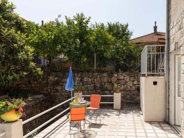 Guest House Bradas : photo 2 de la chambre chambre simple Économique avec salle de bains commune