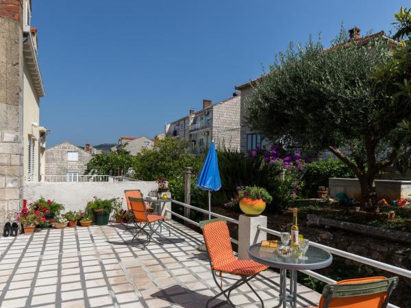 Guest House Bradas : photo 6 de la chambre chambre simple Économique avec salle de bains commune