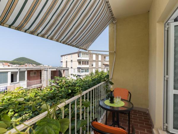 Guest House Bradas : photo 7 de la chambre chambre double avec salle de bains commune