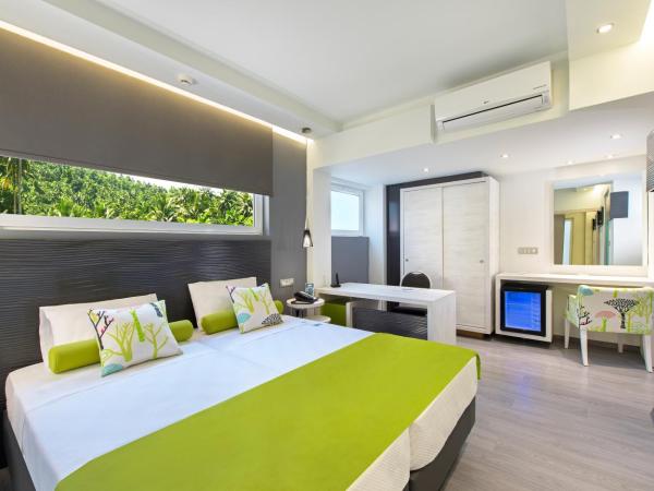 Semiramis City Hotel : photo 3 de la chambre suite deluxe - vue sur mer