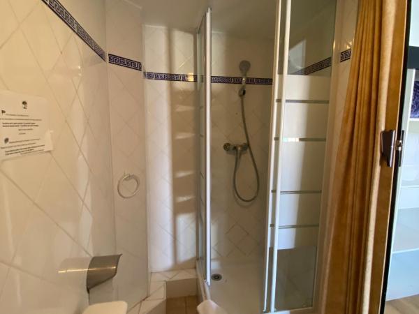 Hôtel Belle Vue d'Angleterre : photo 4 de la chambre chambre double - vue sur mer