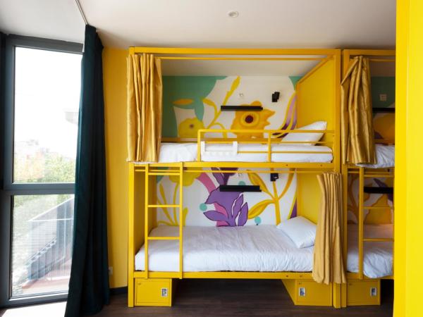 Hostelle - Women only hostel Barcelona : photo 2 de la chambre lit simple dans dortoir pour femmes