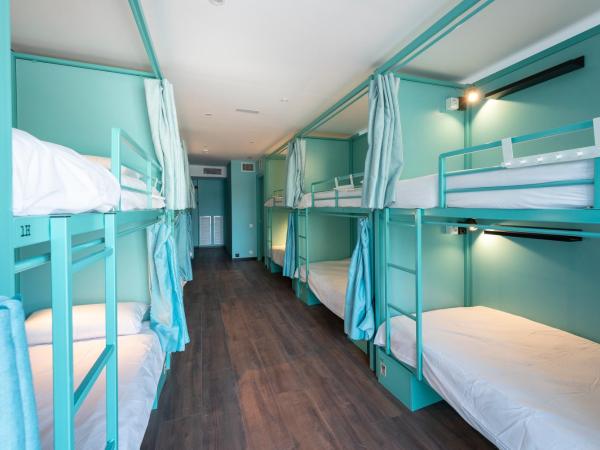 Hostelle - Women only hostel Barcelona : photo 3 de la chambre lit simple dans dortoir pour femmes