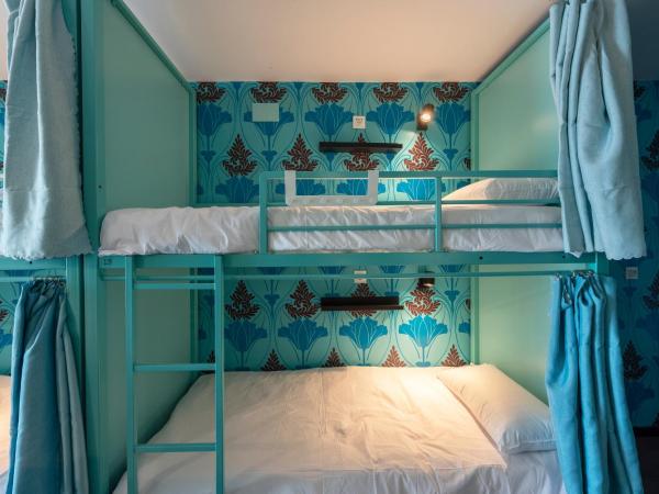 Hostelle - Women only hostel Barcelona : photo 5 de la chambre lit simple dans dortoir pour femmes