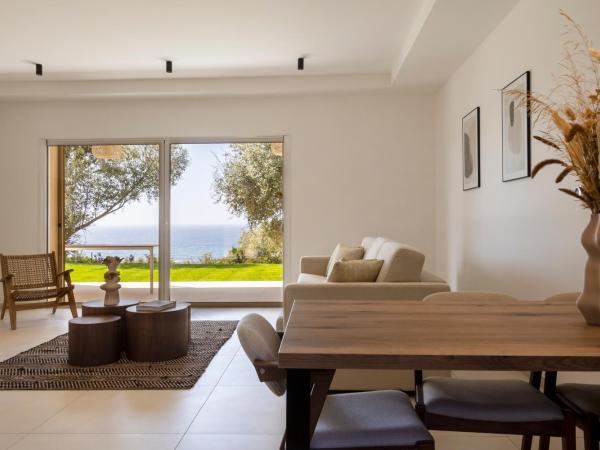 Résidence Omigna : photo 1 de la chambre appartement - vue sur mer