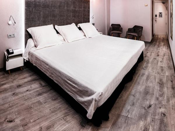 Bellavista Sevilla : photo 1 de la chambre offre romantique - chambre lit king-size de luxe