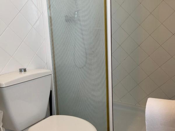 Hôtel Belle Vue d'Angleterre : photo 4 de la chambre chambre triple basique