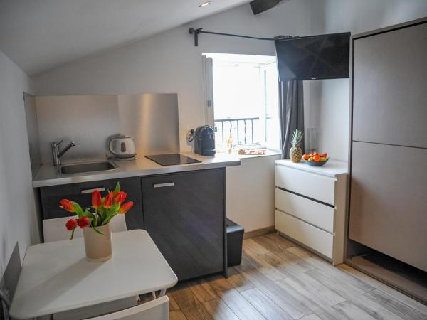 Les Studios du Pêcheur - Hypercentre - Clim - City Trip : photo 6 de la chambre studio - vue sur océan